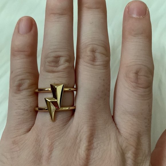 KENDRA SCOTT Lightening Bolt Double Banded Ring in Gold Size 7 - Picture 2 of 2